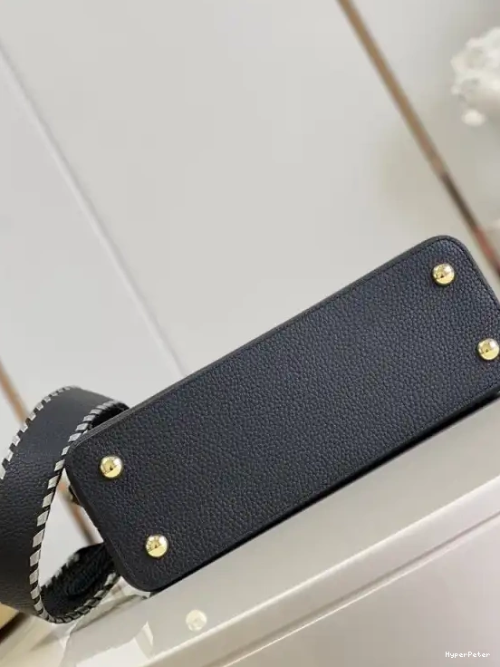 VUITTON LOUIS MM CAPUCINES 0523